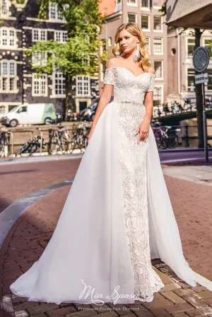 2400 Paulina