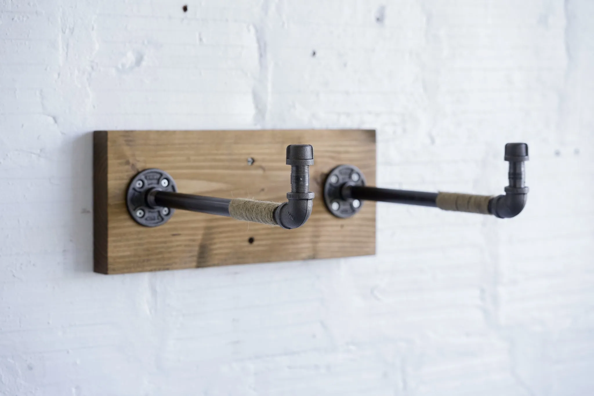 Burlap Iron Pipe Bicycle Wall Display