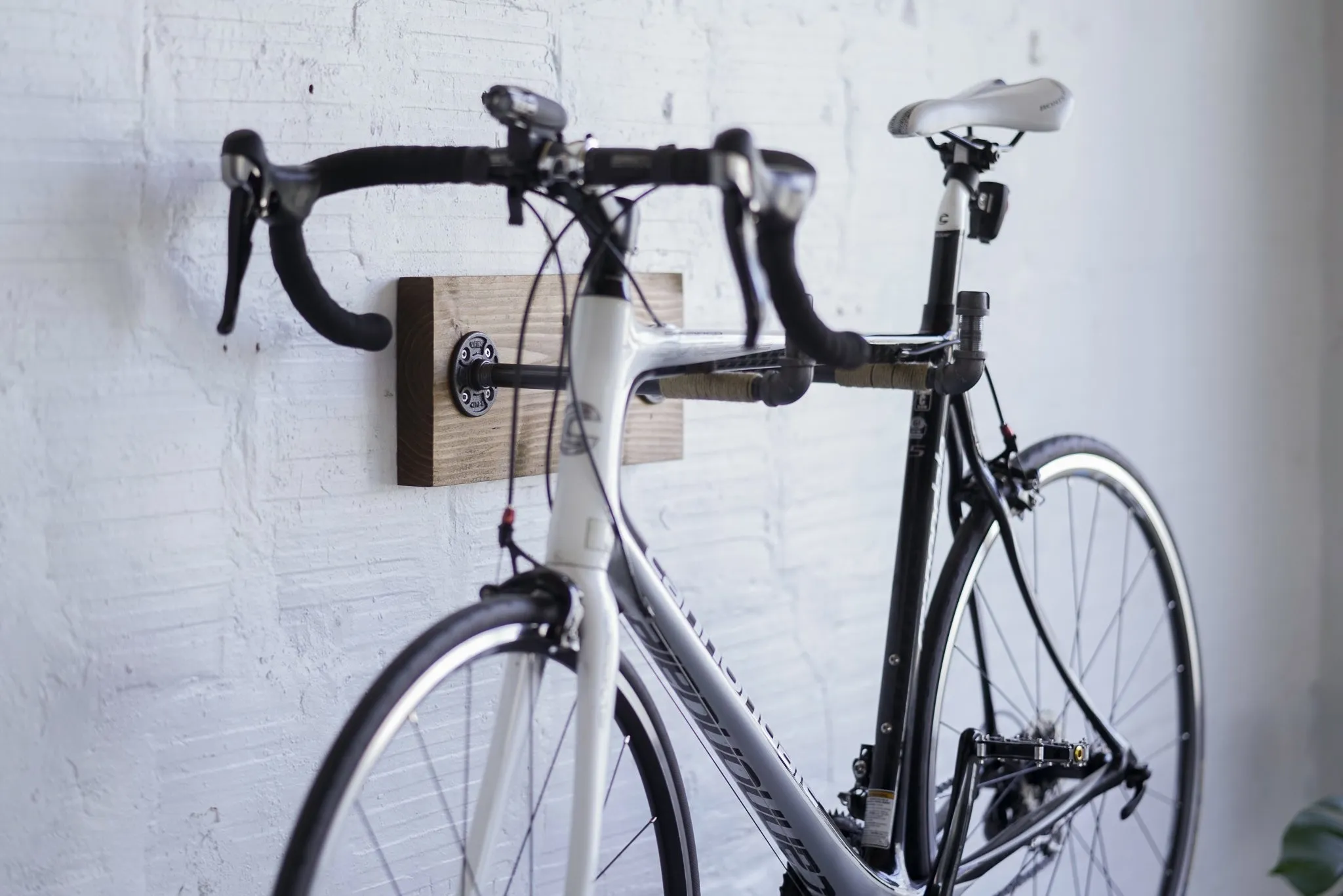 Burlap Iron Pipe Bicycle Wall Display