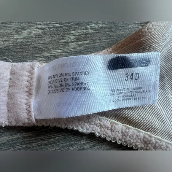 Delicates Second Skin Satin Unlined Unpadded Underwire Vintage Bra Champagne 34D