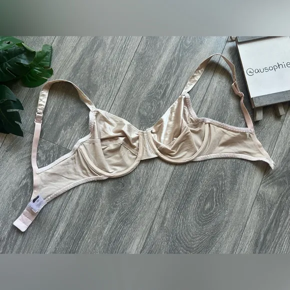 Delicates Second Skin Satin Unlined Unpadded Underwire Vintage Bra Champagne 34D