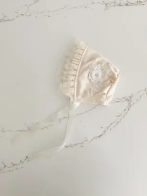 Lace Bonnet