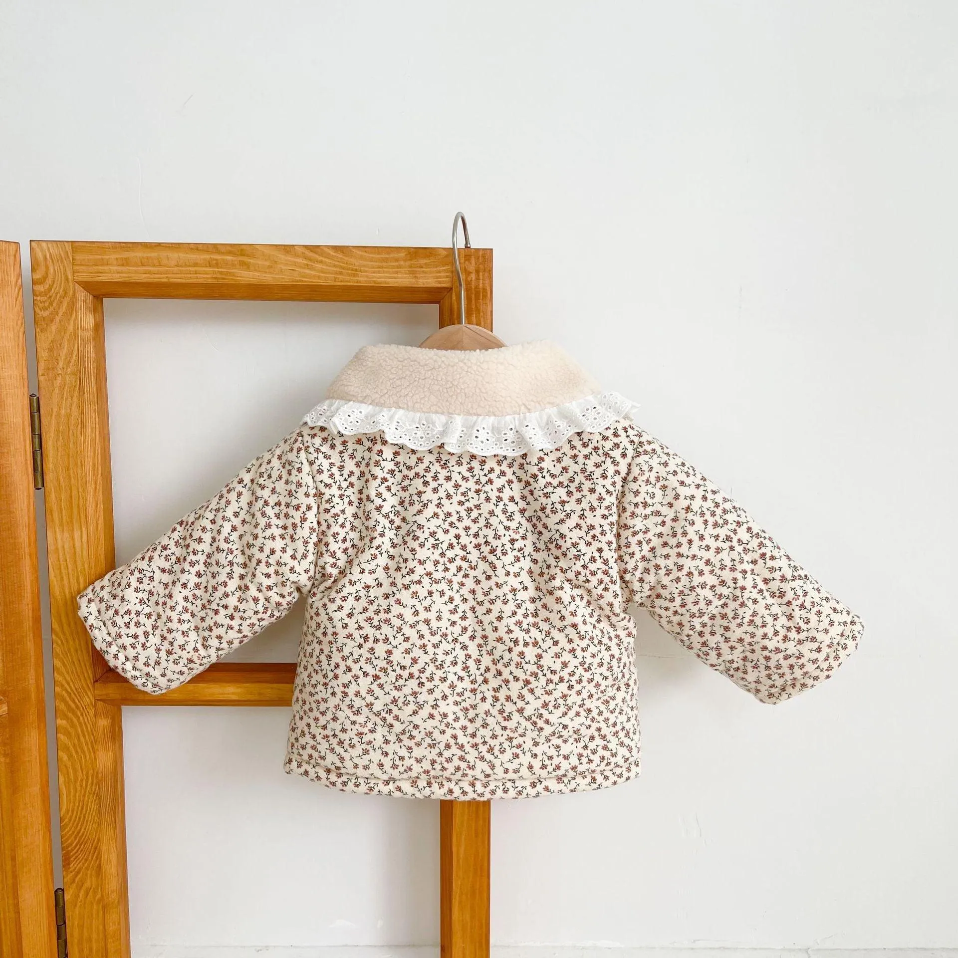 Lace Collar Floral Coat