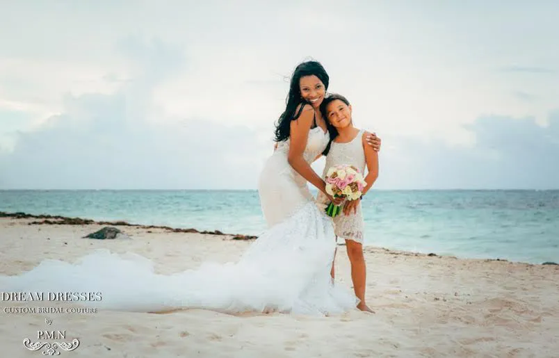 Lace Trumpet Wedding Dress With Teired Train (# Chisa)