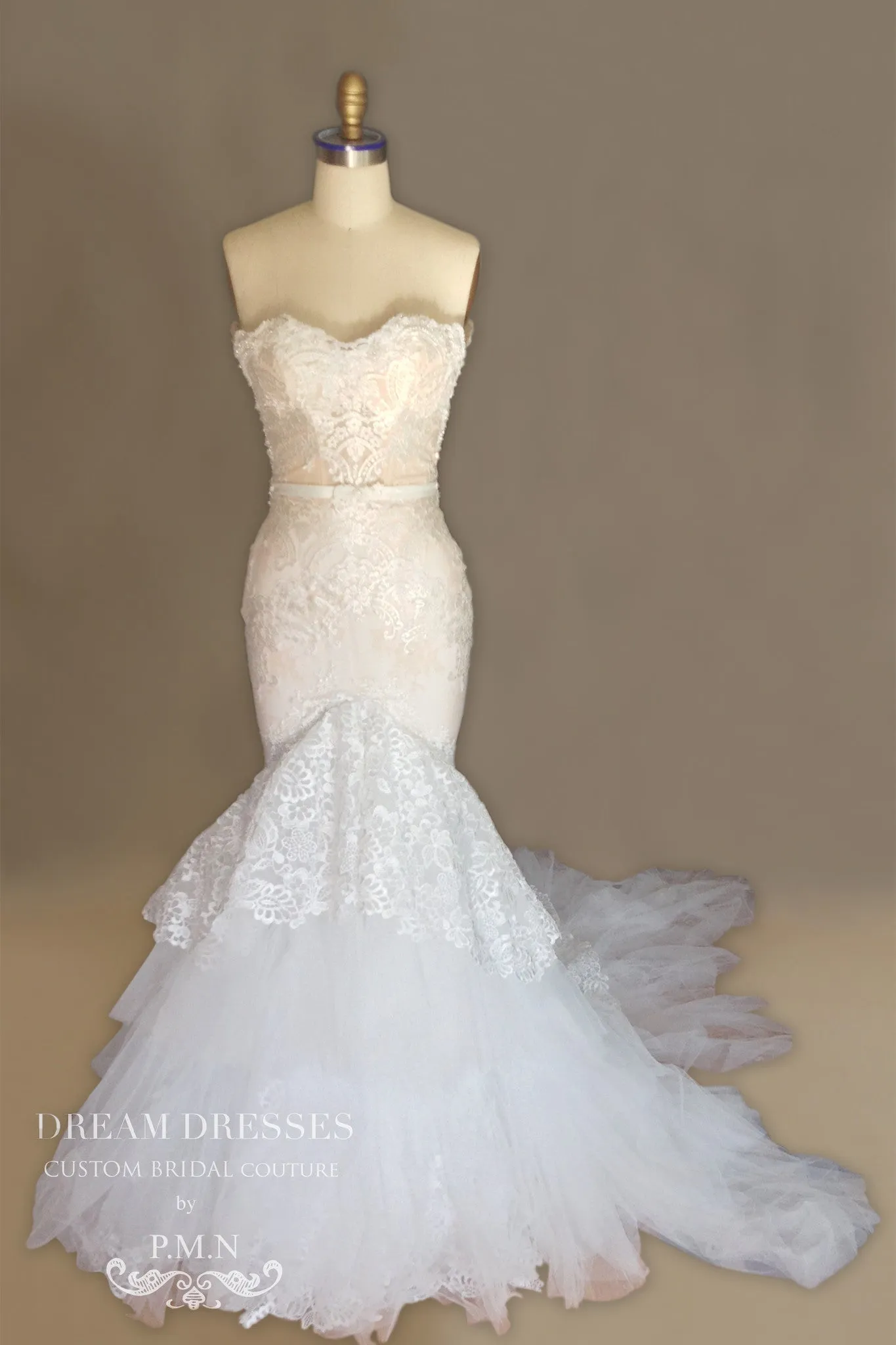 Lace Trumpet Wedding Dress With Teired Train (# Chisa)