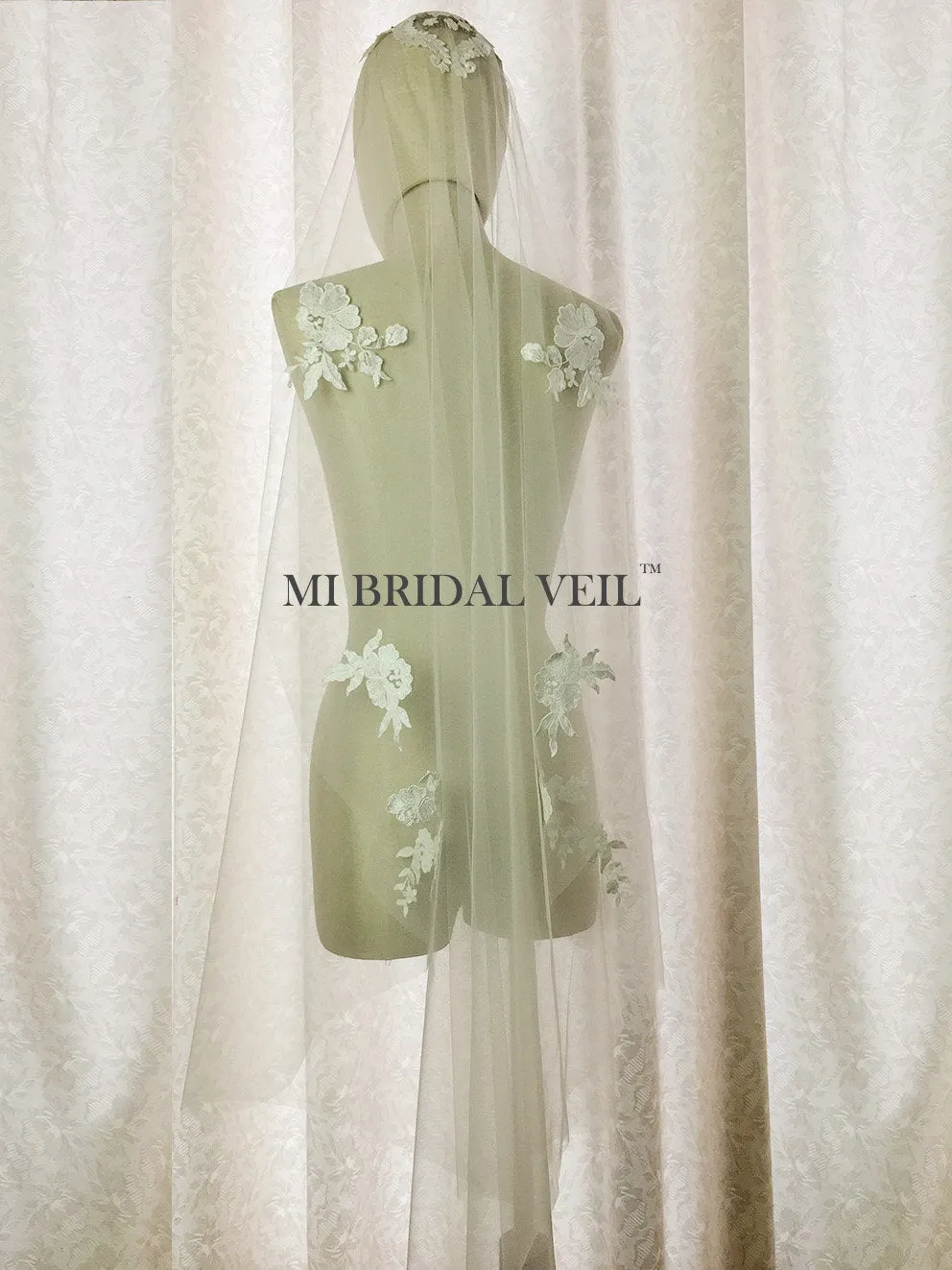 Mantilla Lace Veil, Vintage Style Cap Veil, Boho Lace Veil in Chapel Length, Mi Bridal