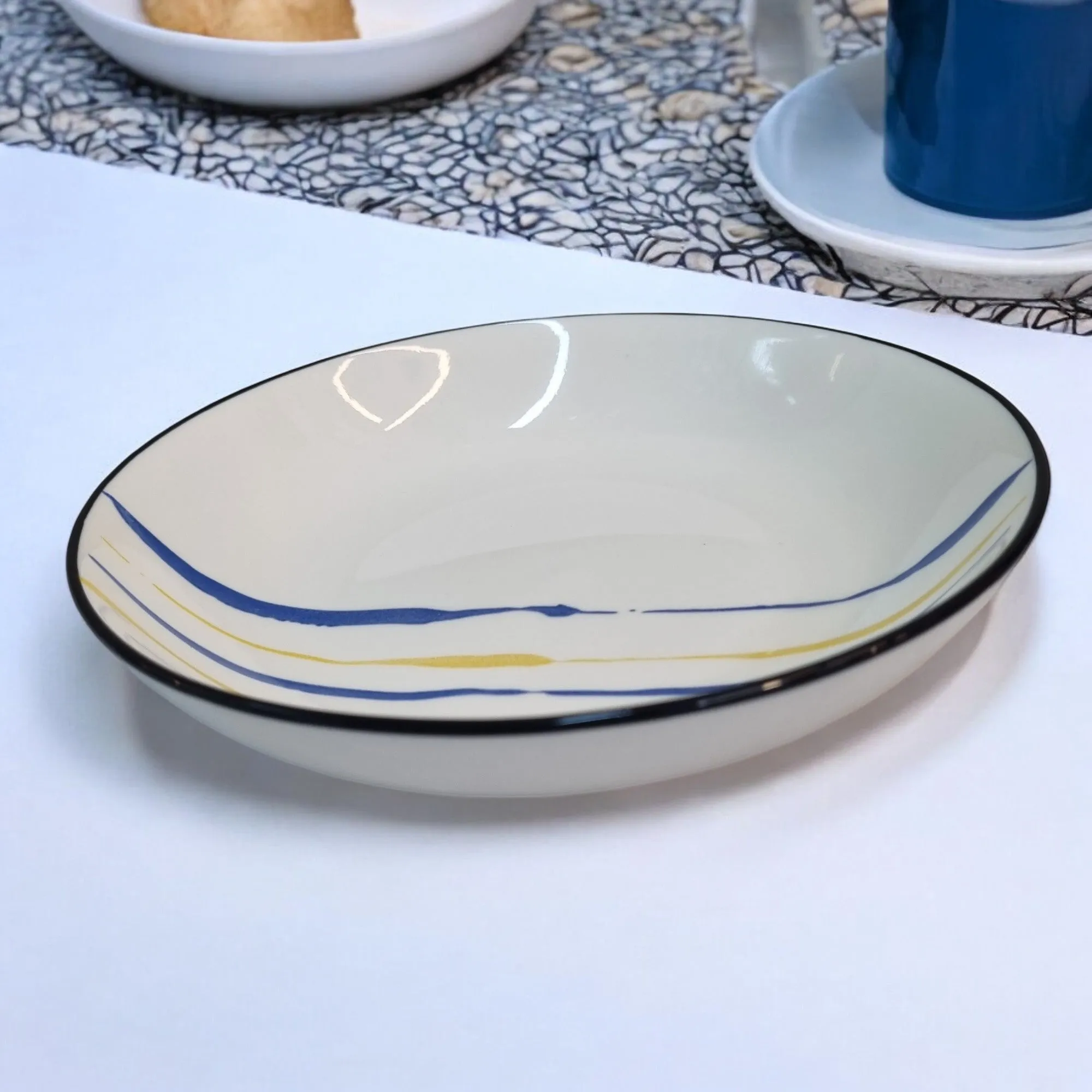 Modern Abstract Striped Ceramic Plate (7 inches)
