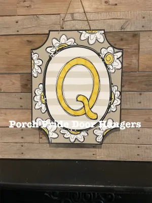 Modern Initial Flower Frame Door Hanger