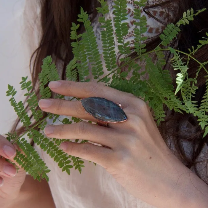 Modern Relic Oracle Ring