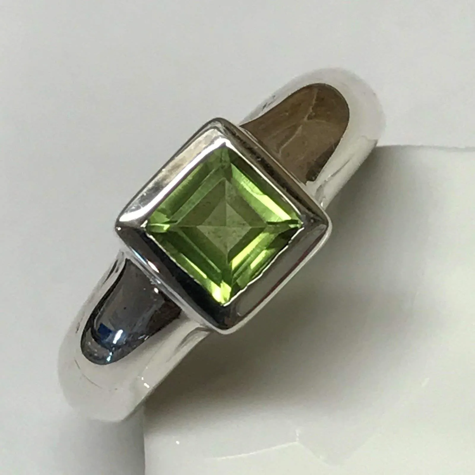 Natural 1ct Green Peridot 925 Solid Sterling Silver Engagement Ring Size 7, 8