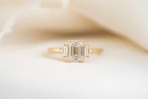 The Mira Ring | Emerald Cut Diamond