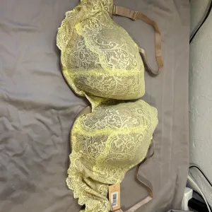 ThirdLove Lace Balconette Underwire Bra in Yellow