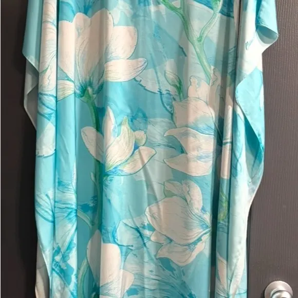 Valerie Perez VP Beau Rivage Exclusive Magnolia Flower Long Caftan Size Sm/Md