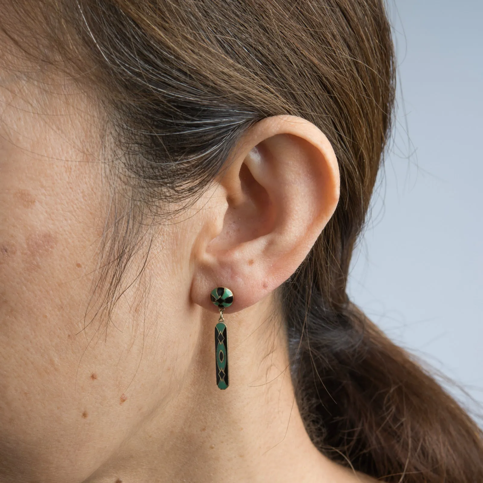 Vintage Art Deco Black Green Enamel Drop Earrings 14k Yellow Gold Estate Jewelry