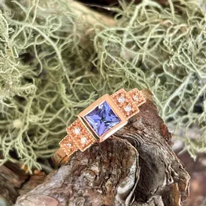 Vintage Art Deco Style Tanzanite and Diamond Ring
