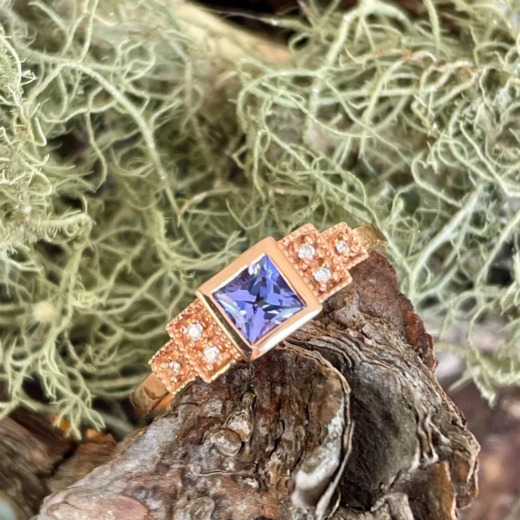 Vintage Art Deco Style Tanzanite and Diamond Ring
