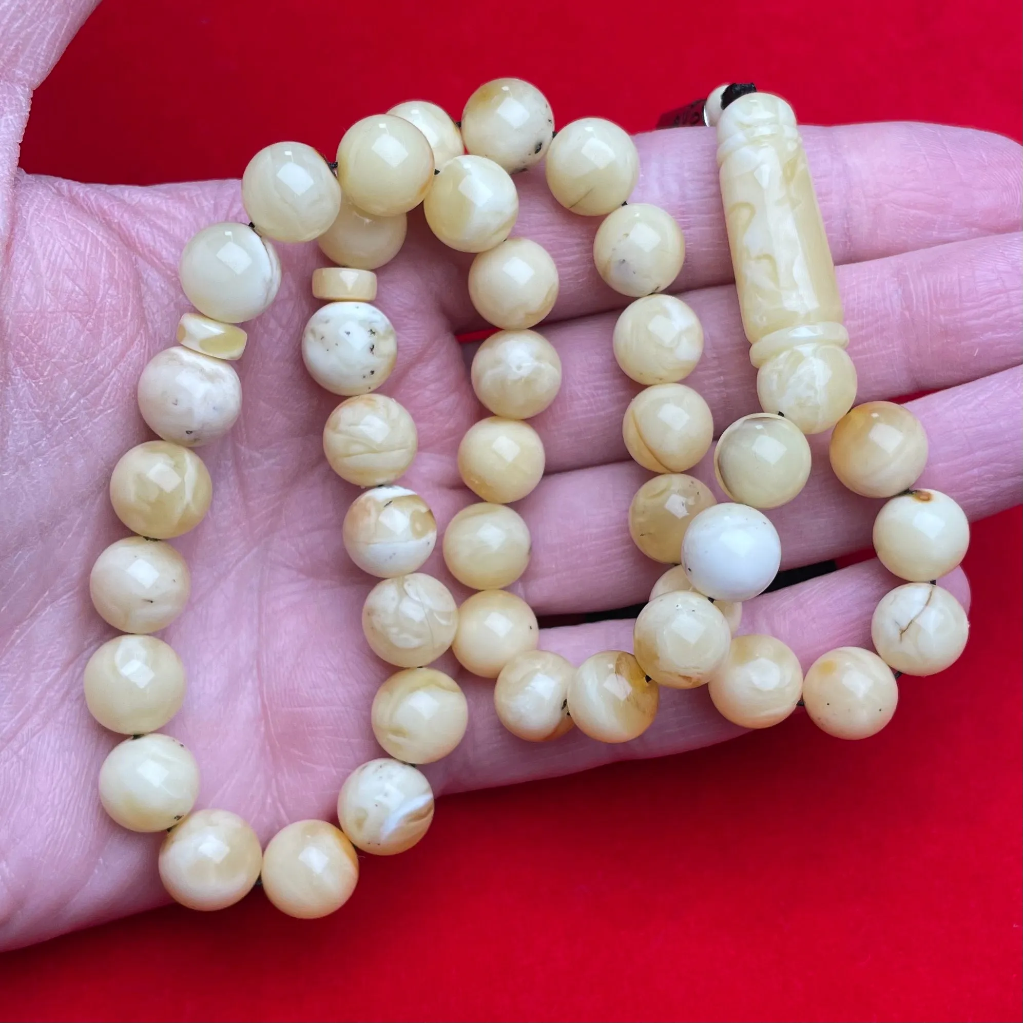WHITE AMBER MISBAHA 10,6mm 33,3g