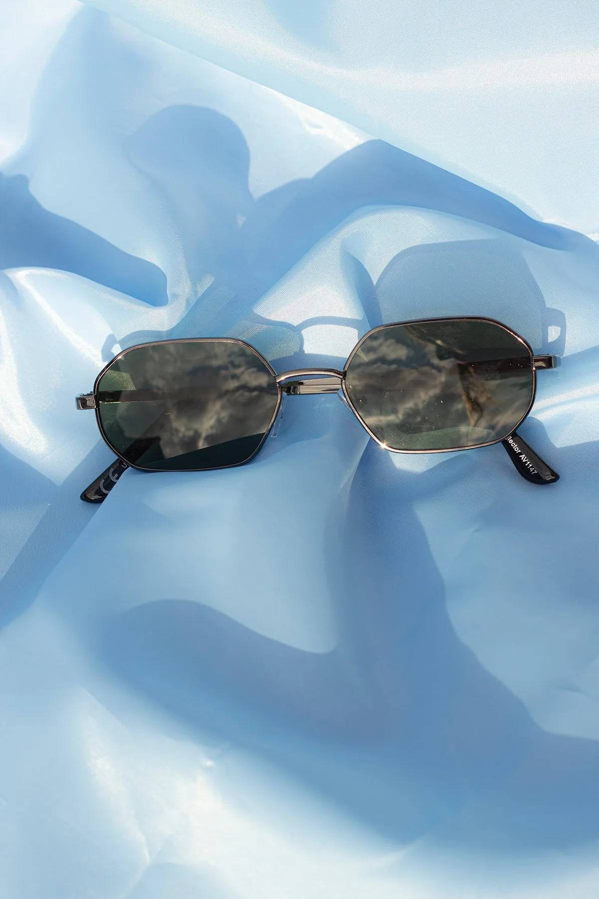 Wide Hexagonal Square Metal Frame Sunglasses